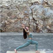 Profesora de yoga y meditación Hatha, Vinyasa, Ashtanga o Yin (para todos niveles)